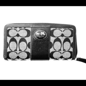 Coach accordion zip wallet signature print